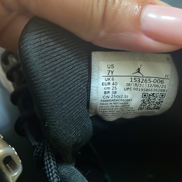 Jordan 12 Playoff’s - Picture 10 of 14